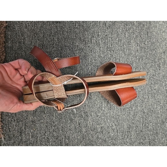 Cushionaire Women's Clara One Band Ankle Strap Sandal +Memory Foam 7.5M - Picture 4 of 4